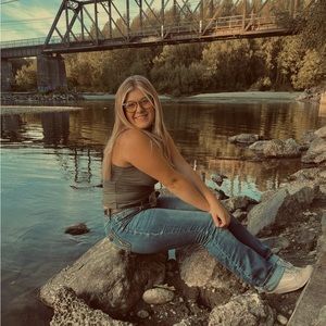 Meet your Posher, Aleena